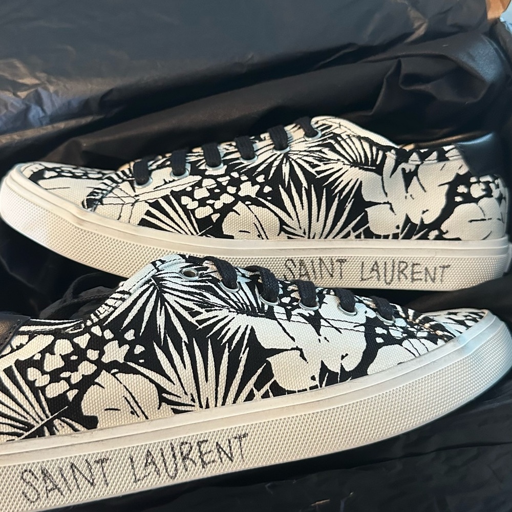 Brand New Saint Laurent Malibu Floral Low-Top Sneakers (Distressed) 8 Women’s